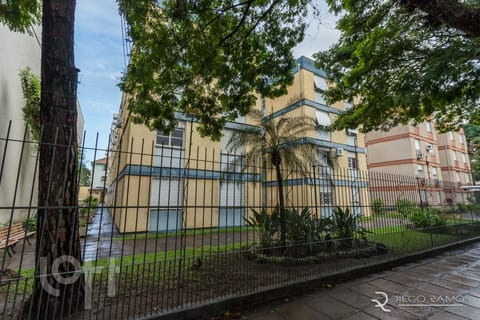 Image 35 - 235815